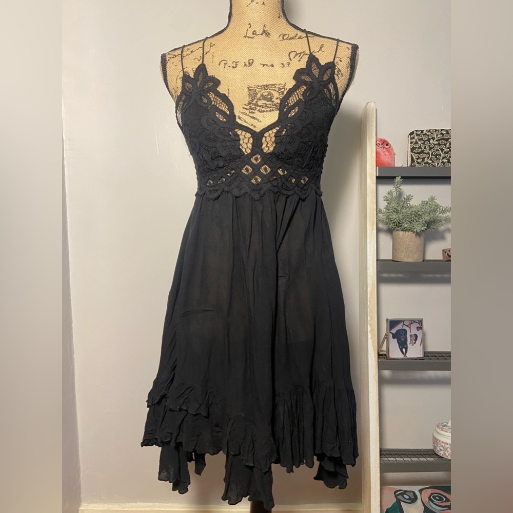 Free People women’s black tank ruffle dress (one size)
